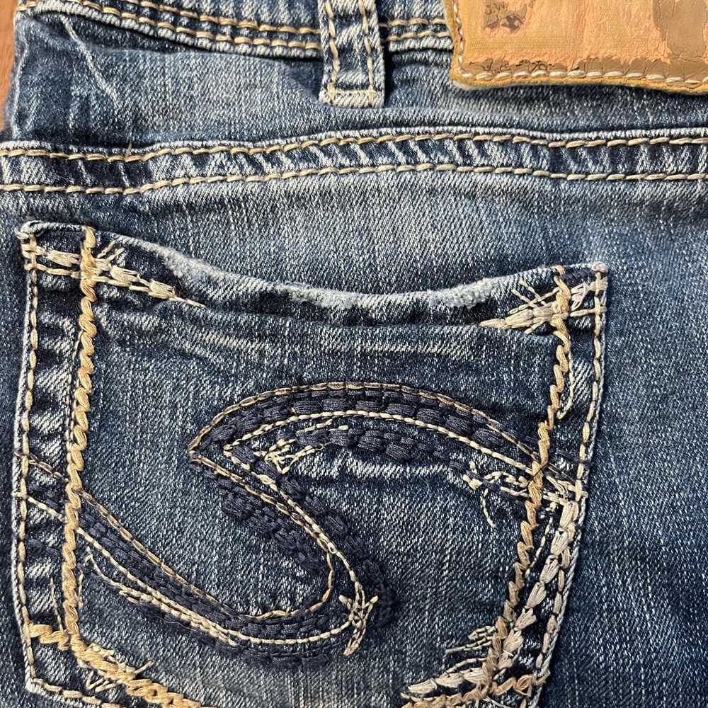 Silver Jean ankle pant.